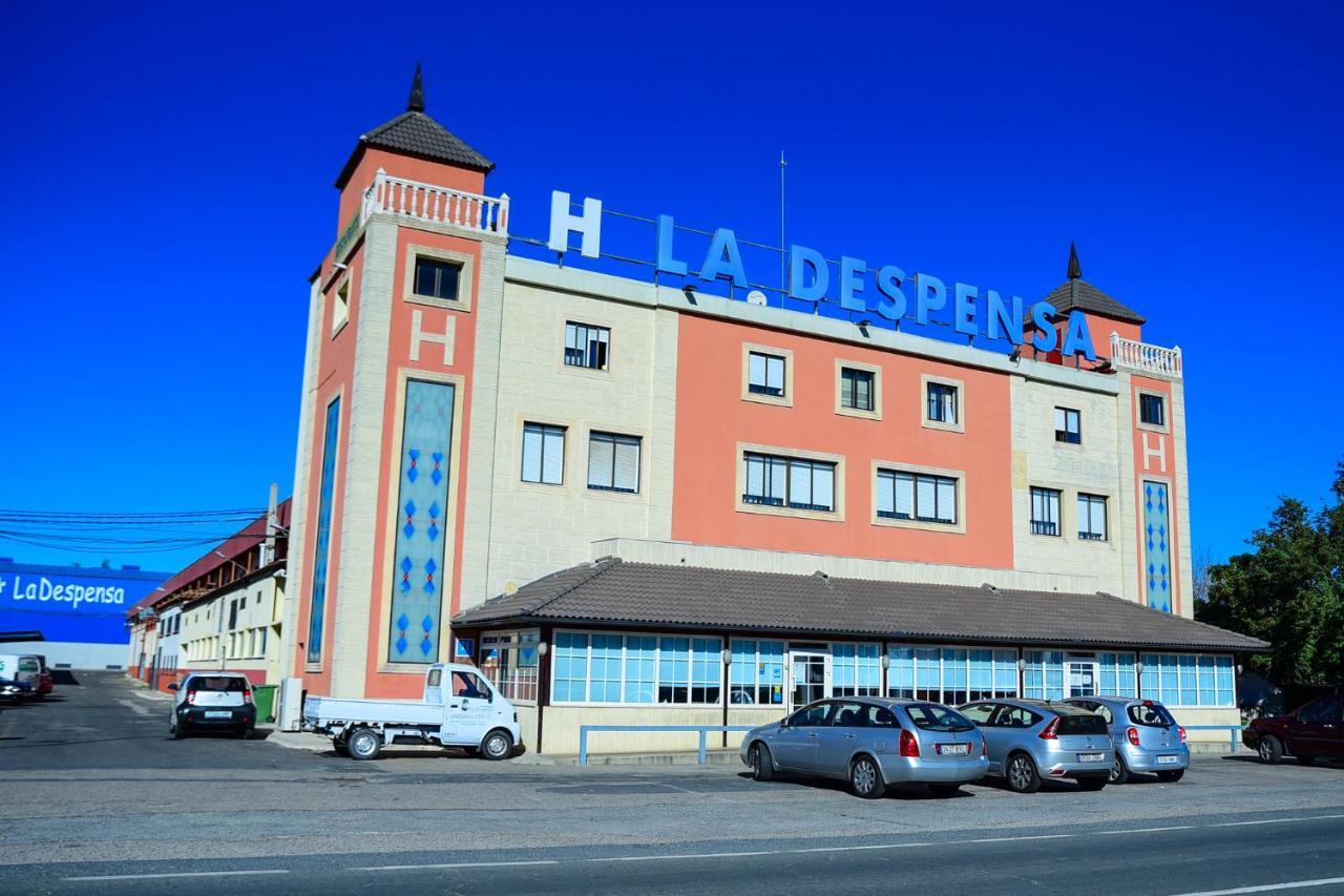Hostal La Despensa De Extremadura プラセンシア エクステリア 写真