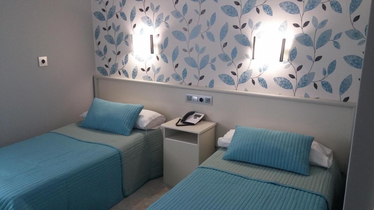 Hostal La Despensa De Extremadura プラセンシア エクステリア 写真