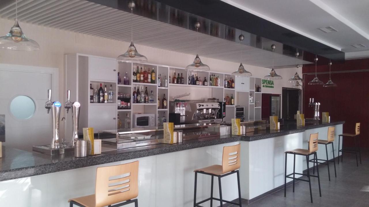 Hostal La Despensa De Extremadura プラセンシア エクステリア 写真