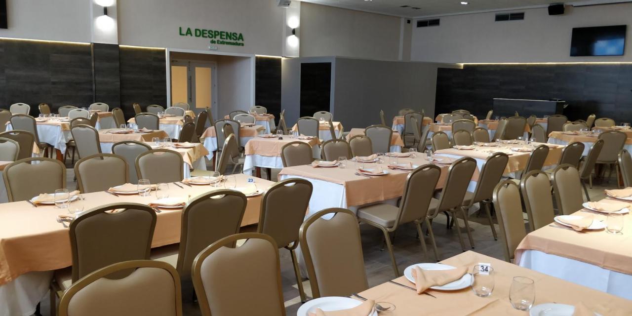 Hostal La Despensa De Extremadura プラセンシア エクステリア 写真